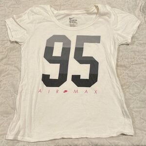 NIKE white tee shirt